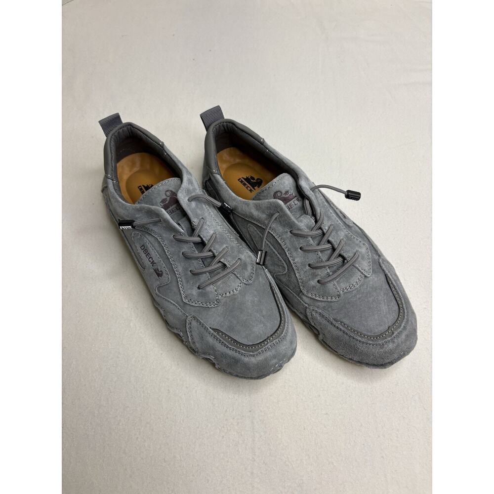 New (without Box) DBeck Gray Suede Women’s Size 7.5 Walking Shoes